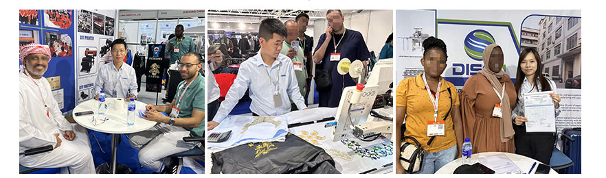 معرض دبي ، صورة مع العملاء